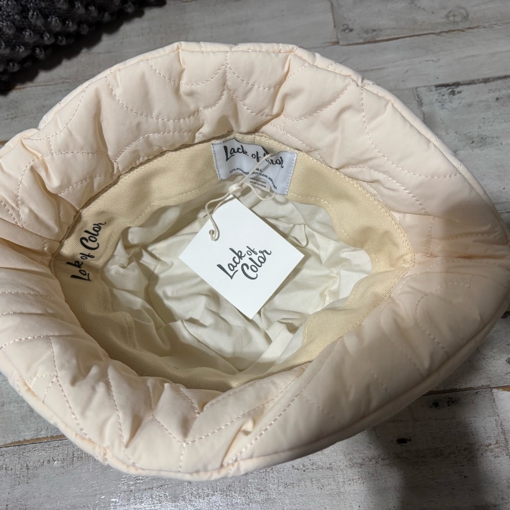 NWT❤️Lack of Color Quilted Bucket Hat-M/L - Picture 4 of 6